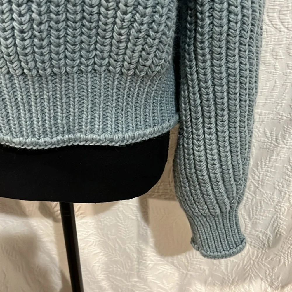 H&M mock neck sweater, size medium‎ - Picture 6 of 14